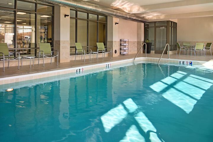 Hampton Inn & Suites Pittsburgh / Waterfront-West Homestead
