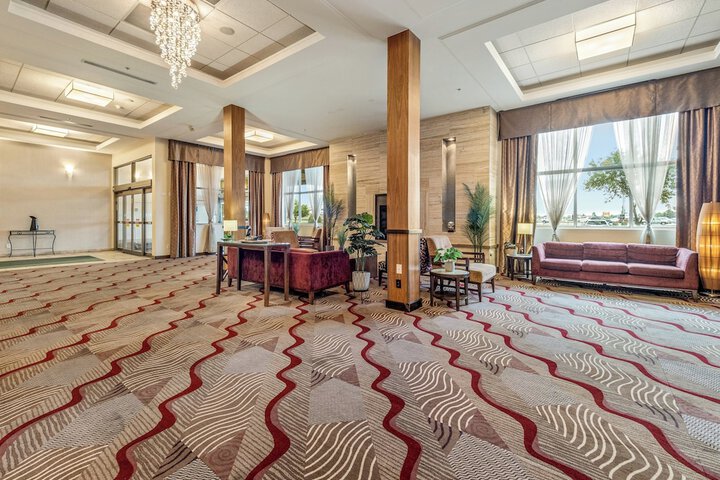 Hotel 5 of 200