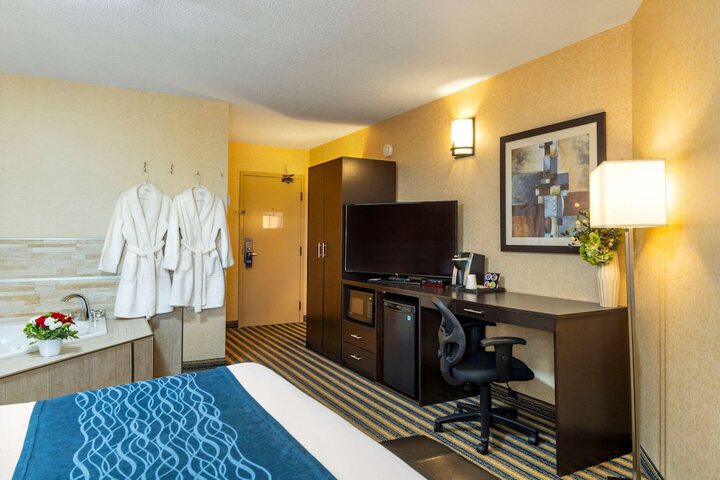Room 16 of 44
