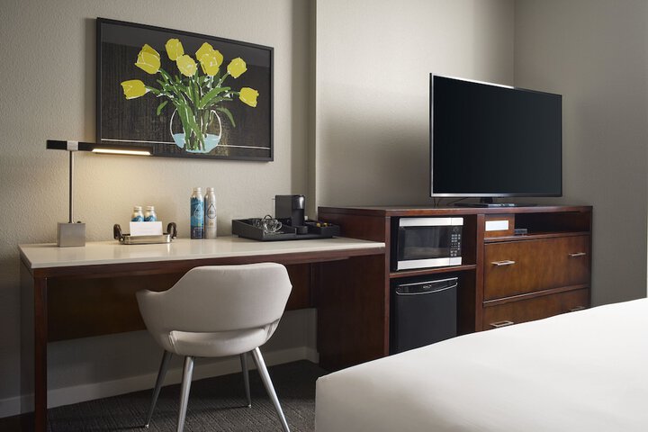 Room 34 of 57