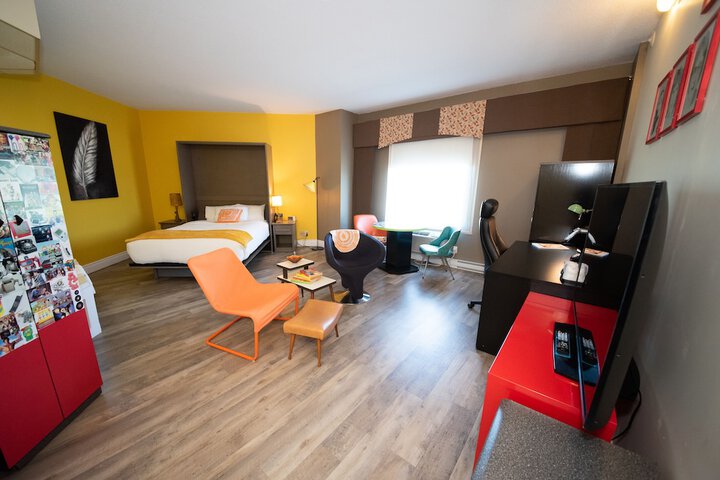Room 75 of 107