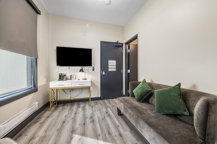 Room 48 of 51