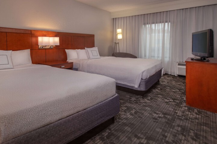 Room 8 of 27