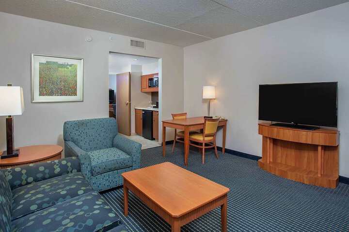 Room 33 of 69