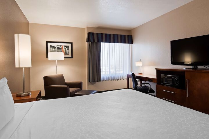 Room 26 of 33
