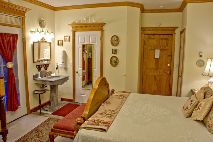 Room 153 of 171