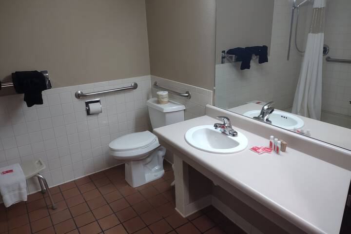 Room 15 of 44