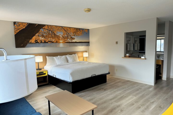 Room 8 of 29