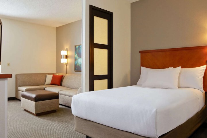 Room 14 of 21