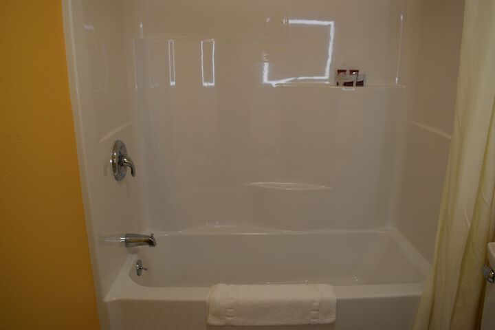 Room 18 of 65