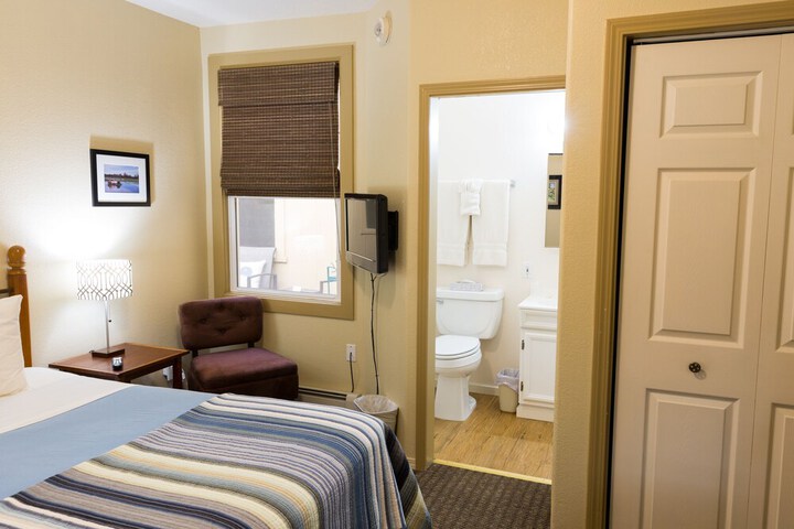 Room 60 of 94
