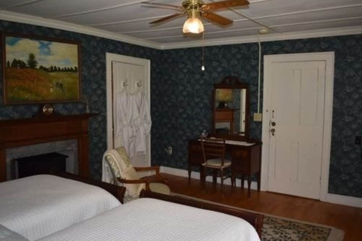 Room 41 of 64