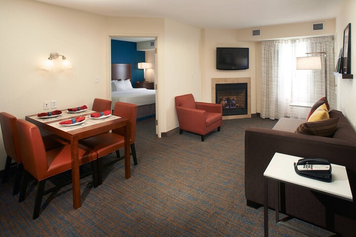 Room 15 of 21