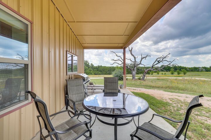 Bertram Ranch Property w / Patio & Gas Grill!