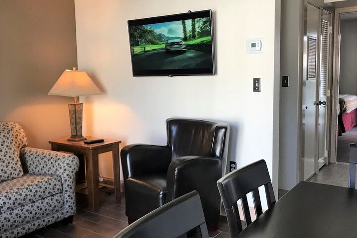 Room 146 of 185