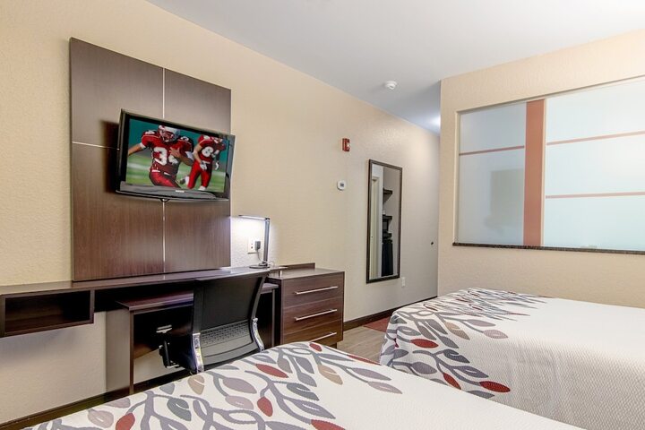 Room 10 of 25