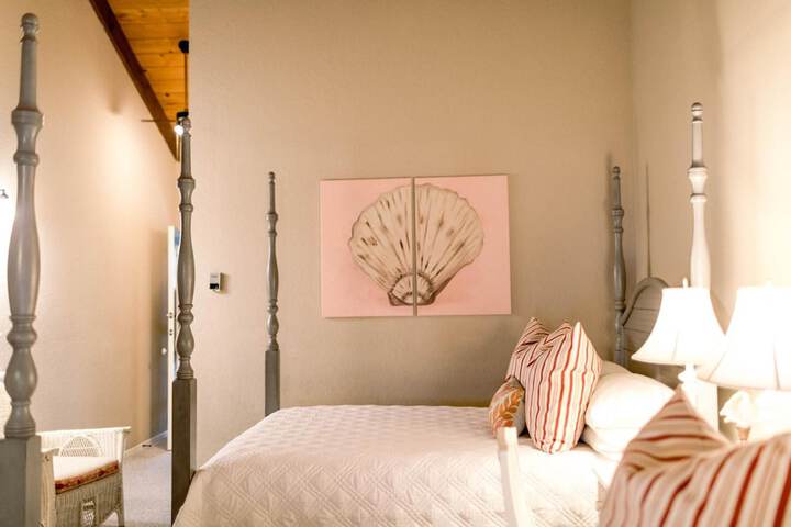 Room 5 of 33
