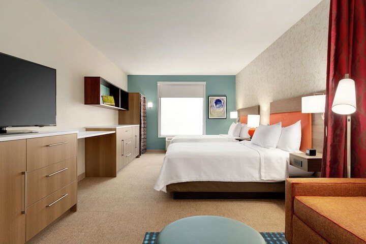 Room 33 of 46