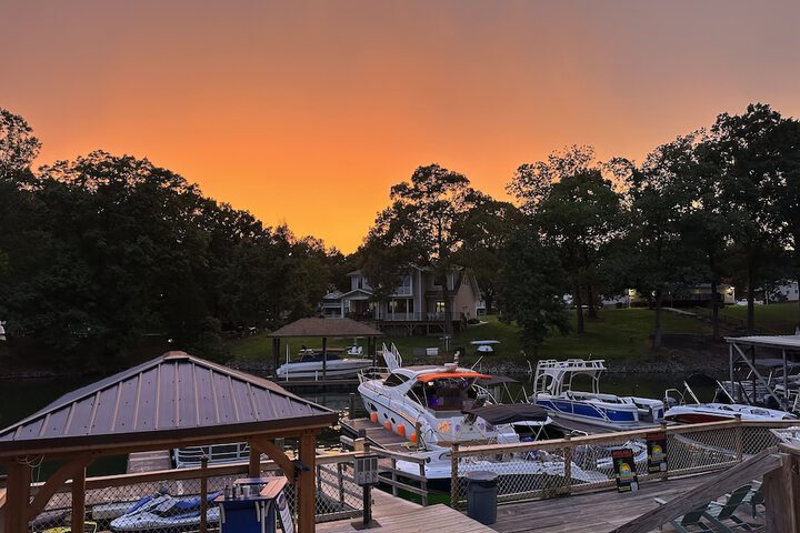 Lake Norman Hotel