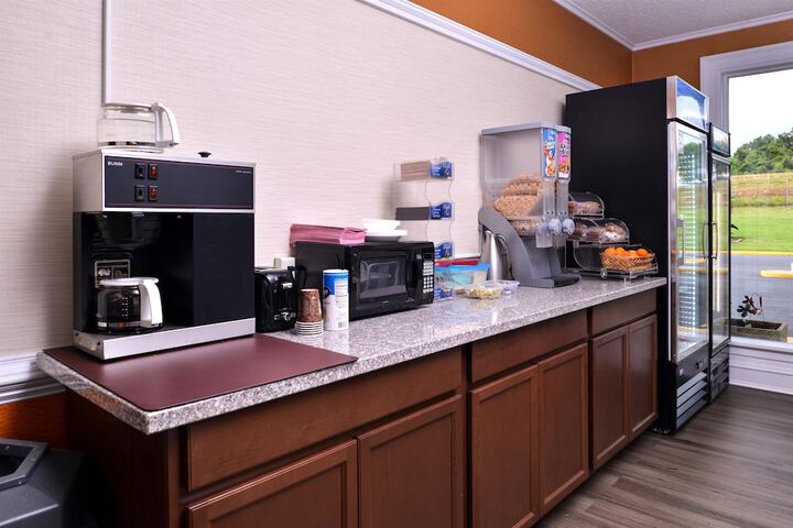 Breakfast/Coffee Service 20 of 23
