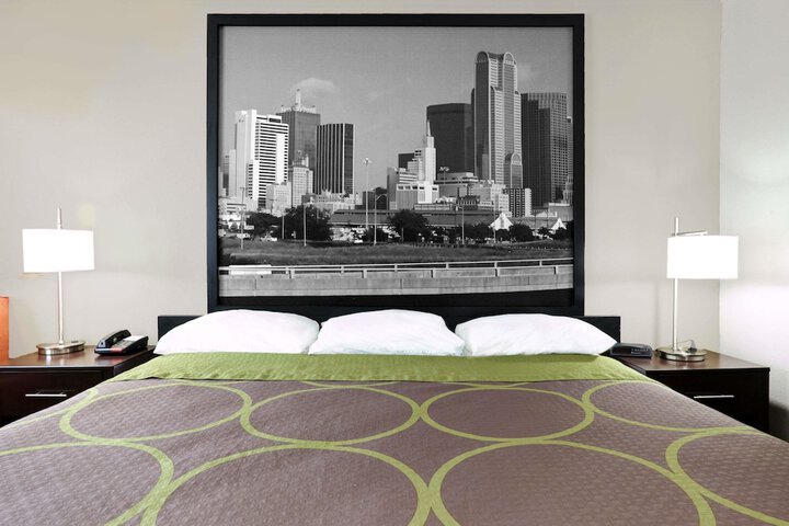 Room 36 of 43