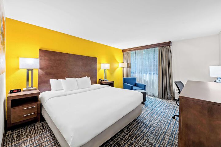 Room 15 of 34