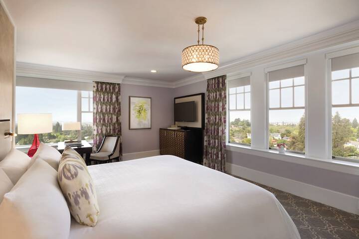 Claremont Resort & Club