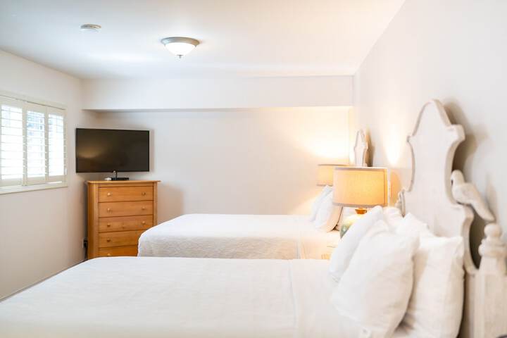 Room 16 of 106