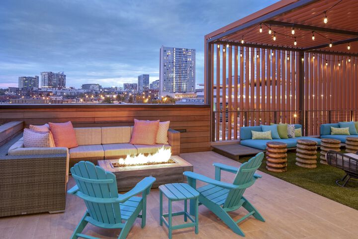 Sundeck 36 of 38