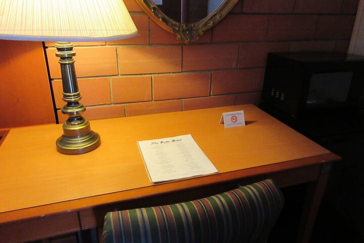 Room 18 of 27