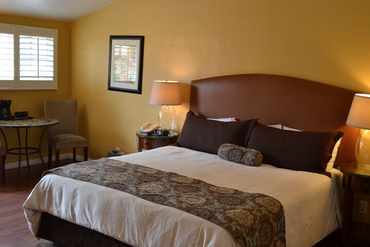 Room 21 of 46
