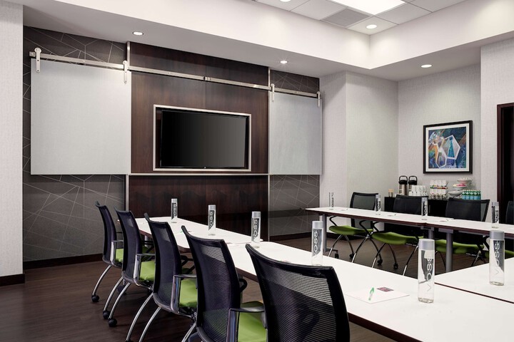 Hyatt Place Arlington / Courthouse Plaza