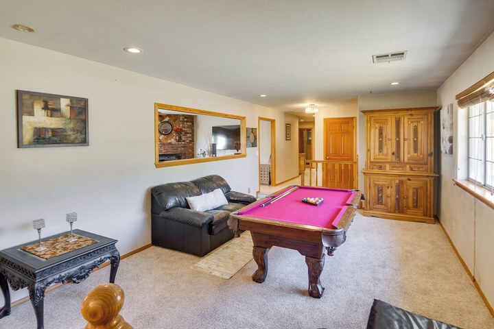 Spacious Lancaster Family Ranch - BBQ & Patio