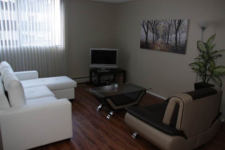 Room 11 of 25