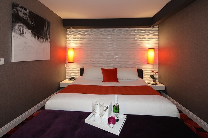 Room 14 of 22
