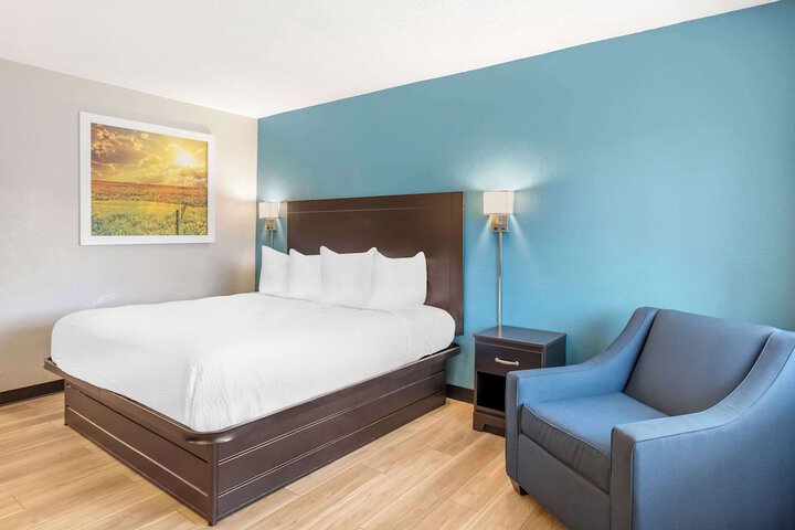 Days Inn by Wyndham Wrightstown McGuire AFB / Bordentown