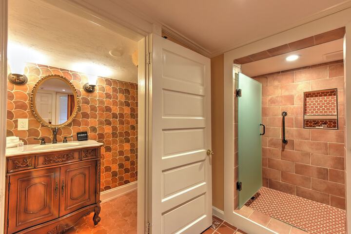 Room 12 of 68