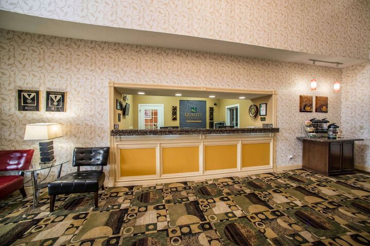 Hotel Interior 9 of 28