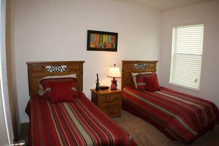 Room 8 of 15