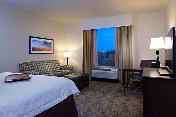 Hampton Inn and Suites Airdrie
