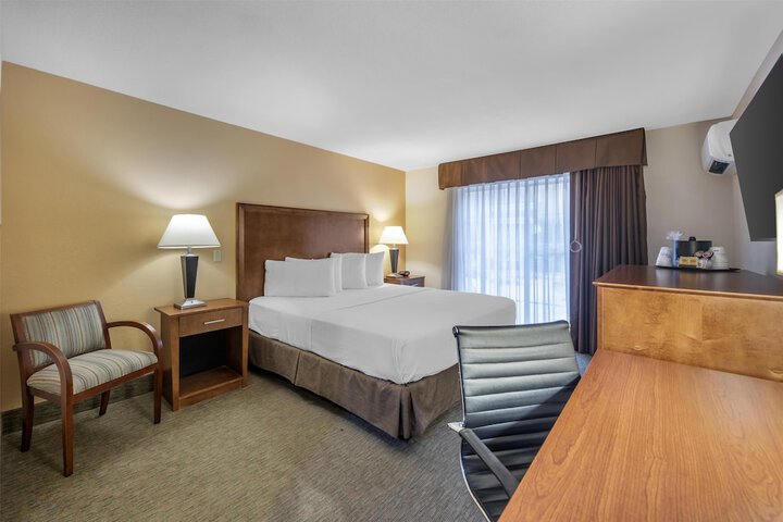 Best Western Plus Atrium Inn