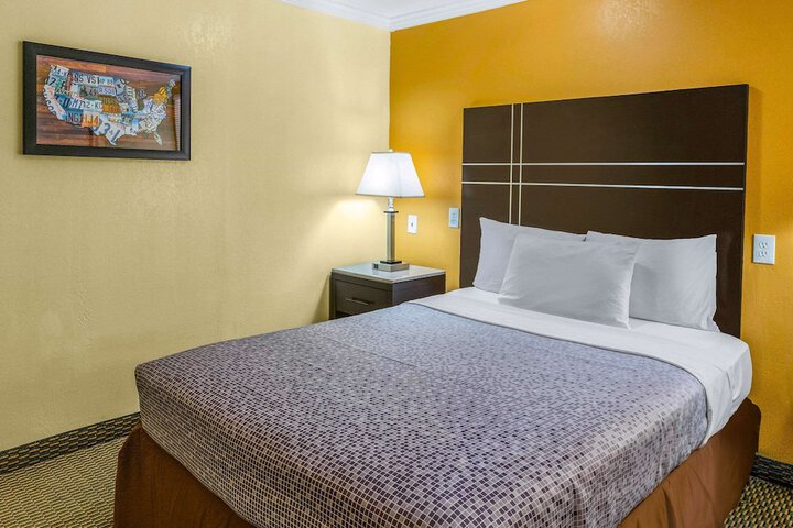 Room 22 of 27
