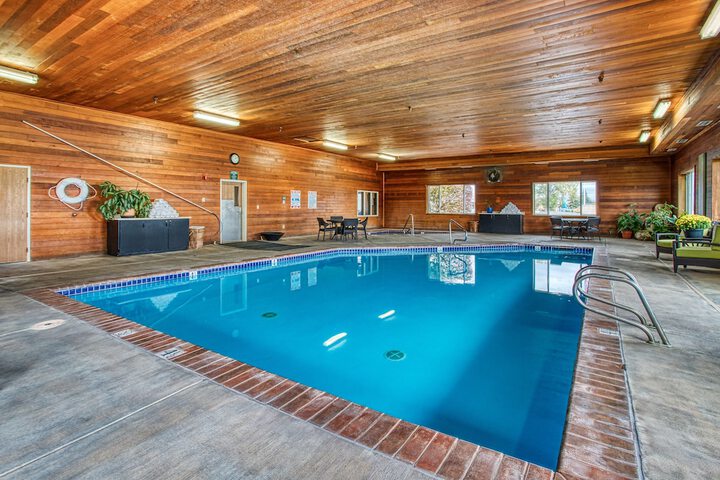 Pool 8 of 25