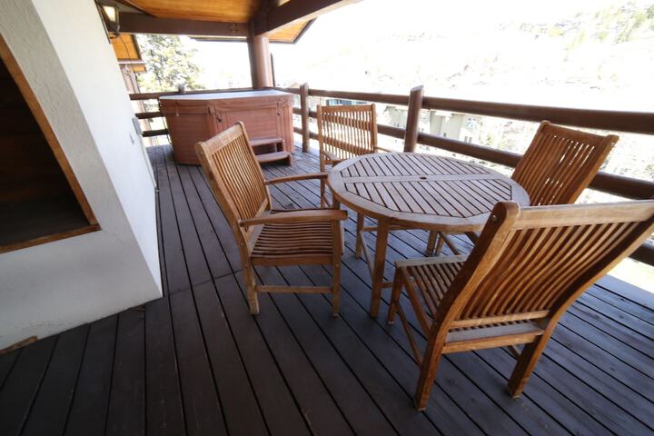Stein Eriksen Lodge