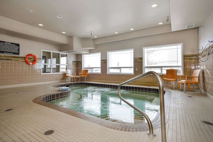 Pool 4 of 42