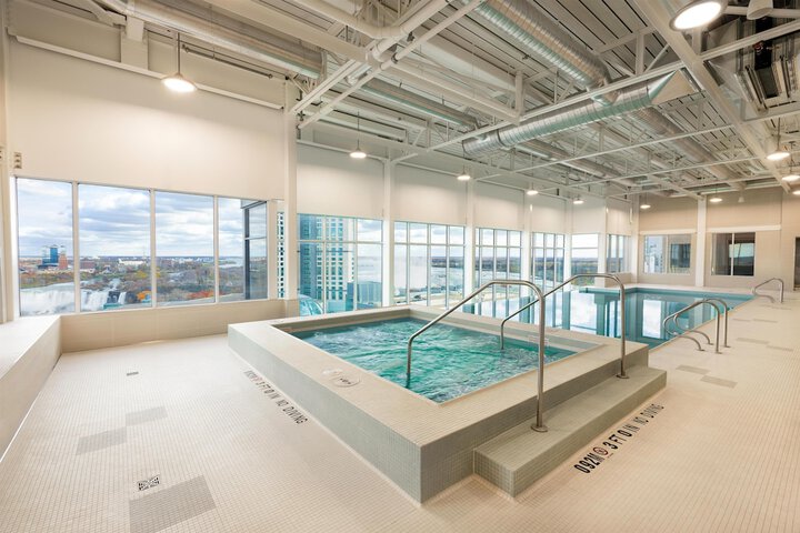 Hilton Niagara Falls / Fallsview Hotel & Suites