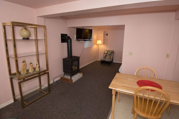 Room 37 of 60