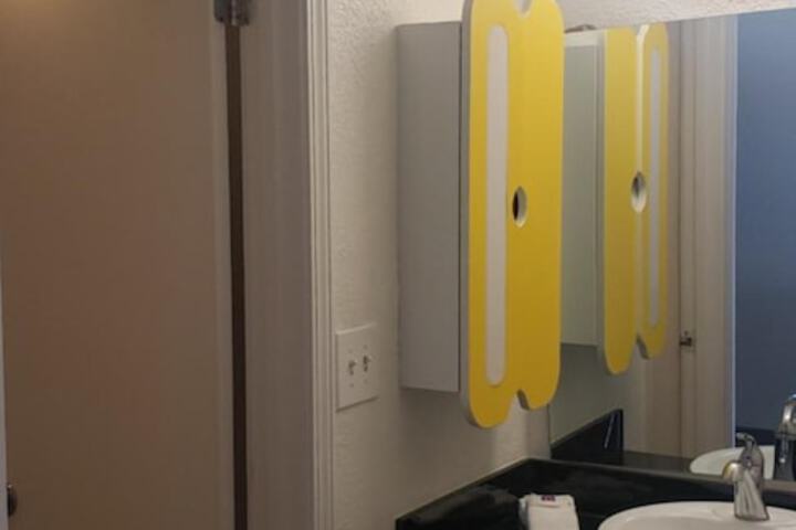 Room 26 of 40
