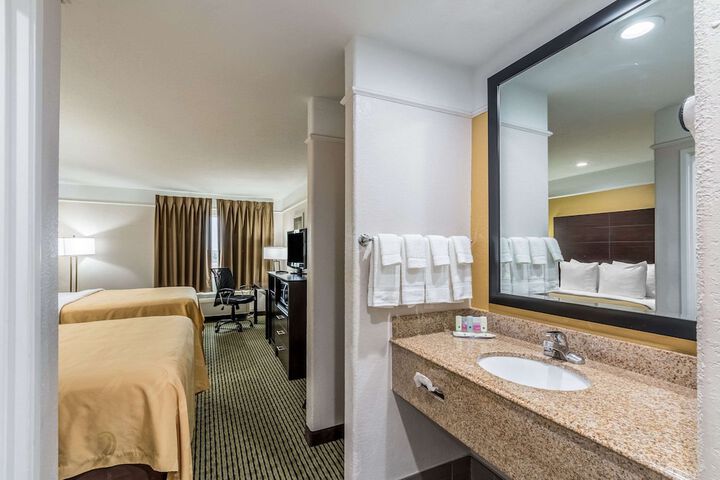Room 34 of 57