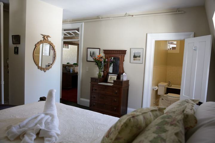 Room 22 of 29